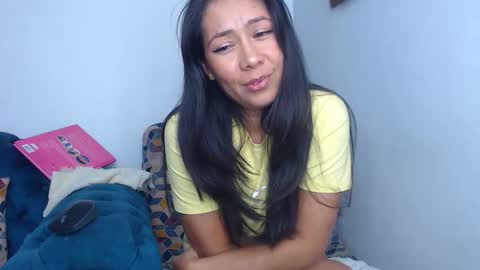 Snapshot of helen_lya chatting on October 16, 10:56 pm Helen online show from October 16, 10:56 pm