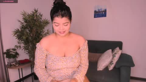 Snapshot of helen_miller chatting on January 11, 12:22 am helen_miller online show from January 11, 12:22 am