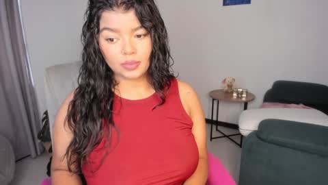 Snapshot of helen_miller chatting on January 31, 10:21 pm helen_miller online show from January 31, 10:21 pm