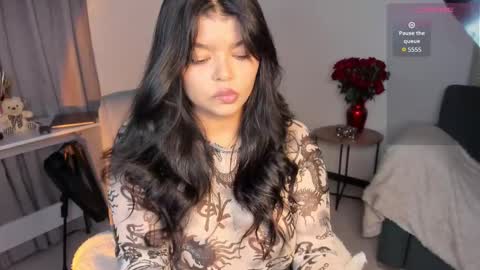 Snapshot of helen_miller chatting on February 19, 11:57 pm helen_miller online show from February 19, 11:57 pm