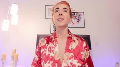 Snapshot of helen_mooree chatting on January 11, 1:43 pm Helen  online show from January 11, 1:43 pm