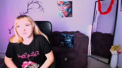 helen_shineee online show from December 18, 9:14 am