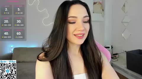 Snapshot of helen_spark chatting on October 22, 1:54 am helen_spark online show from October 22, 1:54 am