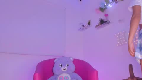 Snapshot of helen_vidall chatting on September 30, 4:18 am Helen Vidall online show from September 30, 4:18 am