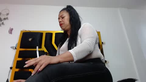 Snapshot of helenahotwet chatting on January 3, 1:47 pm helenahotwet online show from January 3, 1:47 pm