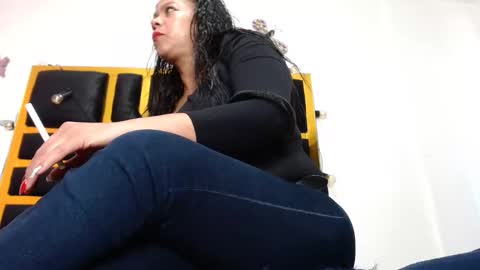 Snapshot of helenahotwet chatting on February 15, 7:17 pm helenahotwet online show from February 15, 7:17 pm