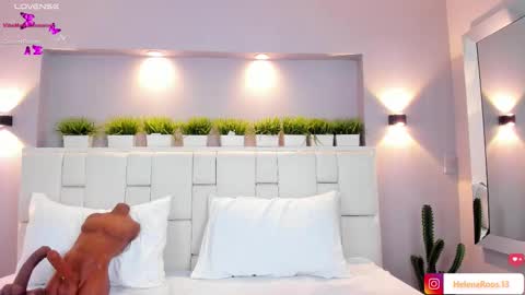 H E L E N A  online show from January 11, 8:03 pm