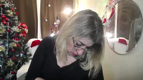 helenenigma online show from January 15, 5:40 am