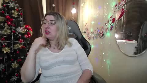 helenenigma online show from January 19, 5:37 am