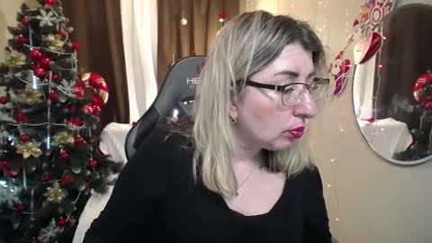 helenenigma online show from December 28, 5:55 am