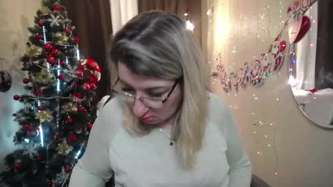 helenenigma online show from January 5, 5:30 am