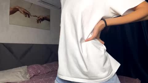 Snapshot of helenjoyne chatting on October 2, 12:32 pm Chloe online show from October 2, 12:32 pm