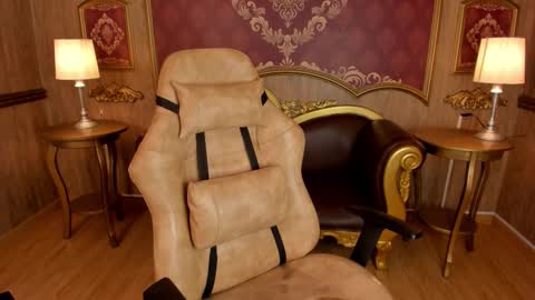 Snapshot of helenstanfordd chatting on October 20, 11:57 am Helen or Hells online show from October 20, 11:57 am