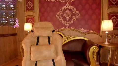 Snapshot of helenstanfordd chatting on October 23, 12:44 pm Helen or Hells online show from October 23, 12:44 pm