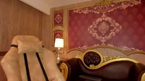 Snapshot of helenstanfordd chatting on October 1, 1:38 pm Helen or Hells online show from October 1, 1:38 pm