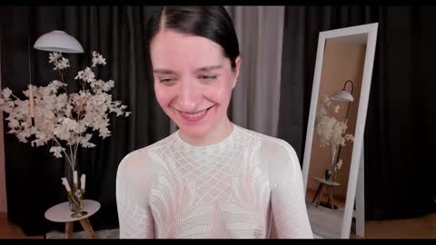 Helen online show from February 3, 1:40 pm