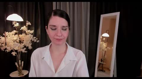 Helen online show from February 9, 1:14 pm