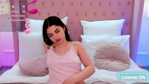 Helen online show from May 8, 8:32 pm