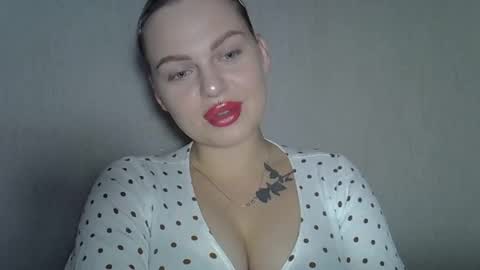helga_now online show from October 8, 8:57 pm