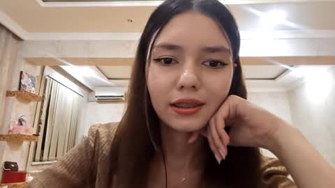 Snapshot of helgakraszewski chatting on September 13, 6:27 pm Alice online show from September 13, 6:27 pm