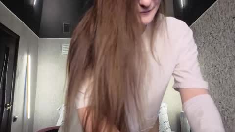 helgamunn online show from March 28, 6:13 am