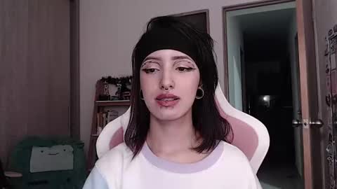 Snapshot of hell_666_xxx chatting on January 19, 4:12 am cher online show from January 19, 4:12 am