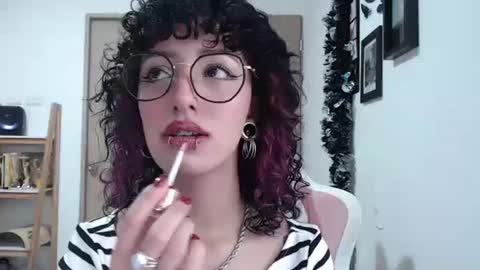 Snapshot of hell_666_xxx chatting on February 27, 7:04 pm cher online show from February 27, 7:04 pm