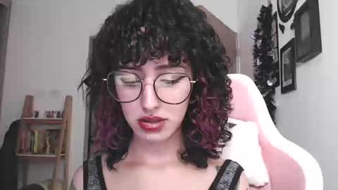 Snapshot of hell_666_xxx chatting on February 27, 2:21 am cher online show from February 27, 2:21 am