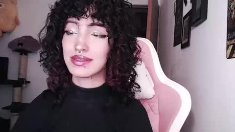 Snapshot of hell_666_xxx chatting on January 13, 3:23 am cher online show from January 13, 3:23 am