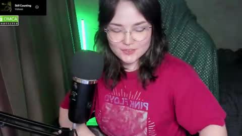 Red online show from July 12, 8:20 pm