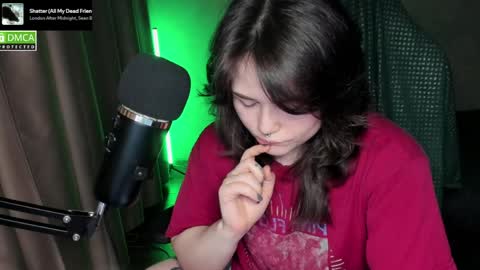 Red online show from April 11, 6:55 pm