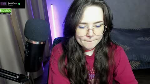 Red online show from December 22, 4:59 pm