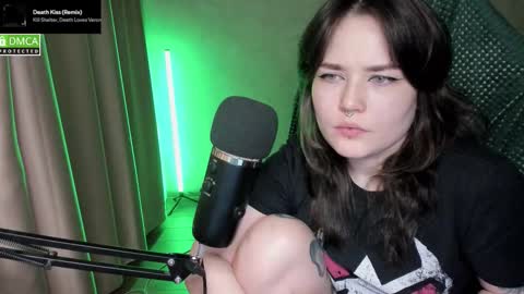 Red online show from March 4, 8:59 pm