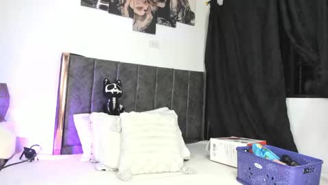 helldy_666 online show from May 6, 2:04 am