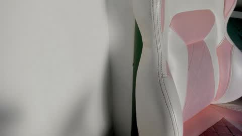 hellen__smith_ online show from January 19, 4:30 am