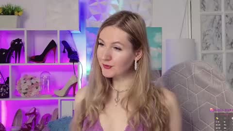 Alisia  Monday to Friday from 10 am to 4 pm GMT 2 online show from January 6, 8:14 am