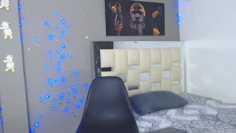 Snapshot of hera_divine chatting on January 27, 4:41 am HERA online show from January 27, 4:41 am