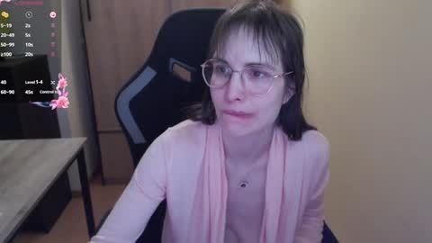 HeraLuna  online show from January 26, 10:35 pm