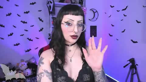 Snapshot of herinfernalmajesty chatting on February 11, 11:22 pm Marie online show from February 11, 11:22 pm