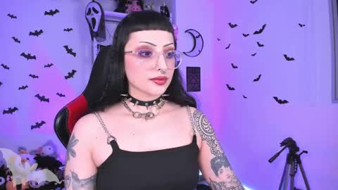 Snapshot of herinfernalmajesty chatting on March 10, 1:12 am Marie online show from March 10, 1:12 am