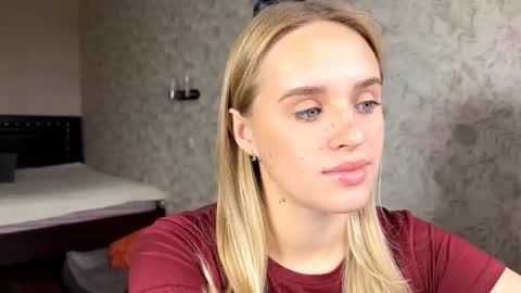 Sylvia online show from October 7, 8:19 am