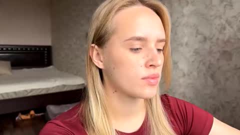 Sylvia online show from October 18, 8:06 am