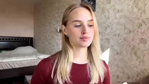 Snapshot of hermiladziekan chatting on September 15, 8:11 am Sylvia online show from September 15, 8:11 am
