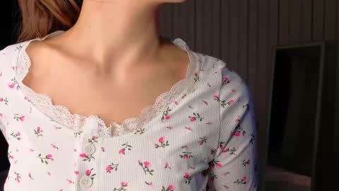 Nicole online show from March 22, 9:10 pm