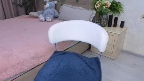 Snapshot of heroine_of_your_life chatting on October 22, 5:56 am Maryana online show from October 22, 5:56 am