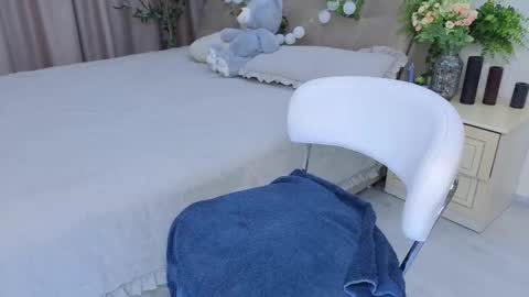 Snapshot of heroine_of_your_life chatting on October 28, 7:03 am Maryana online show from October 28, 7:03 am