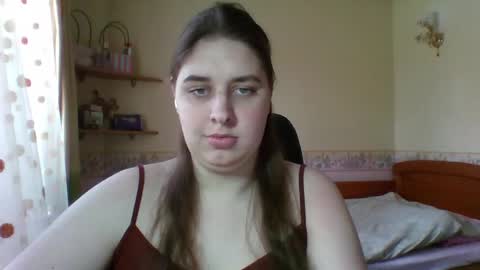 hess_luna_ online show from April 10, 9:26 am