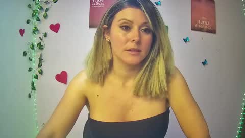 Hestesiaxx online show from January 14, 2:08 am