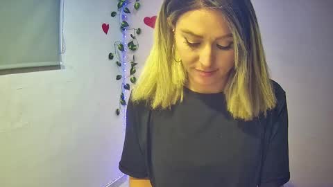 Hestesiaxx online show from December 28, 2:01 am