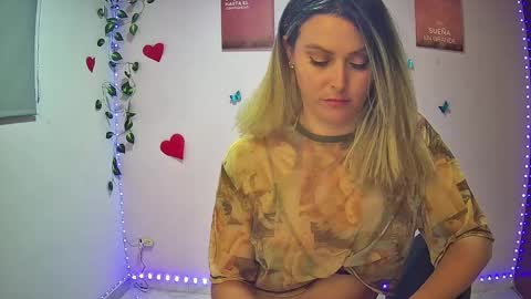 Hestesiaxx online show from February 15, 2:04 am